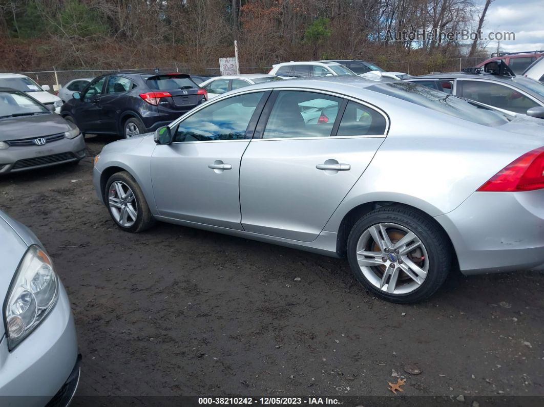 2015 Volvo S60 T5 Platinum Серый vin: YV1612TD5F1305184