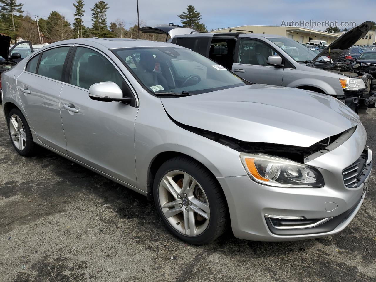 2015 Volvo S60 Premier Серебряный vin: YV1612TK5F1357171