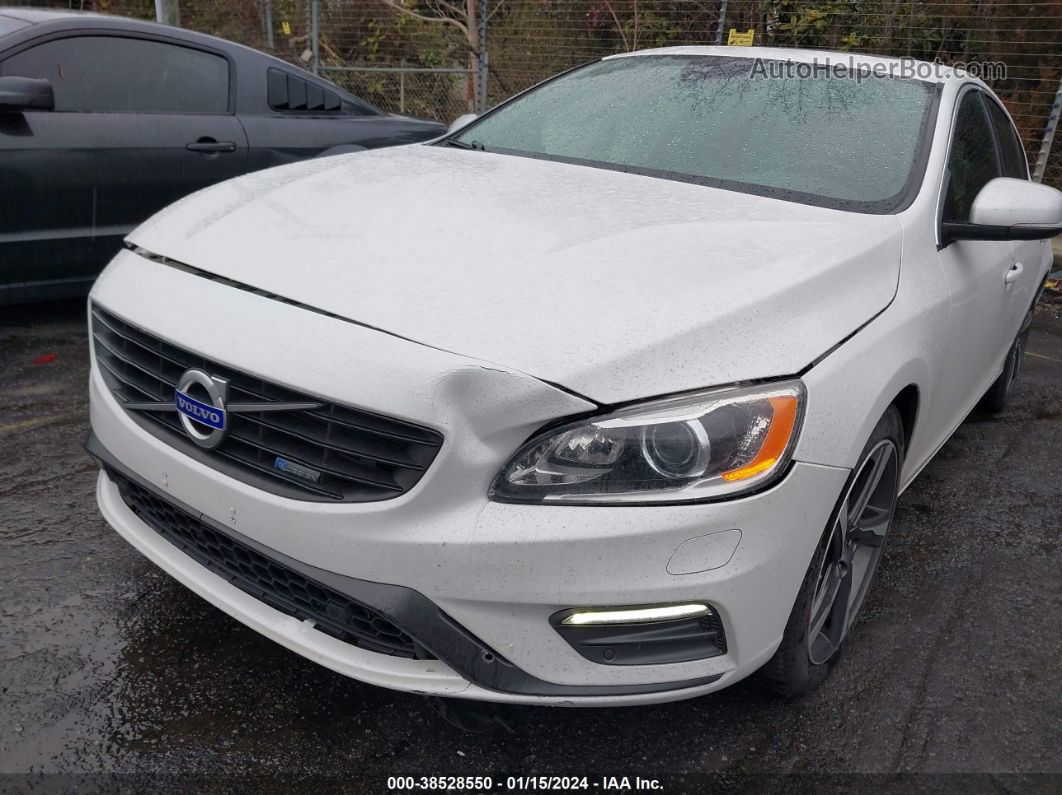 2015 Volvo S60 T6 R-design Platinum White vin: YV1902TH2F1318865