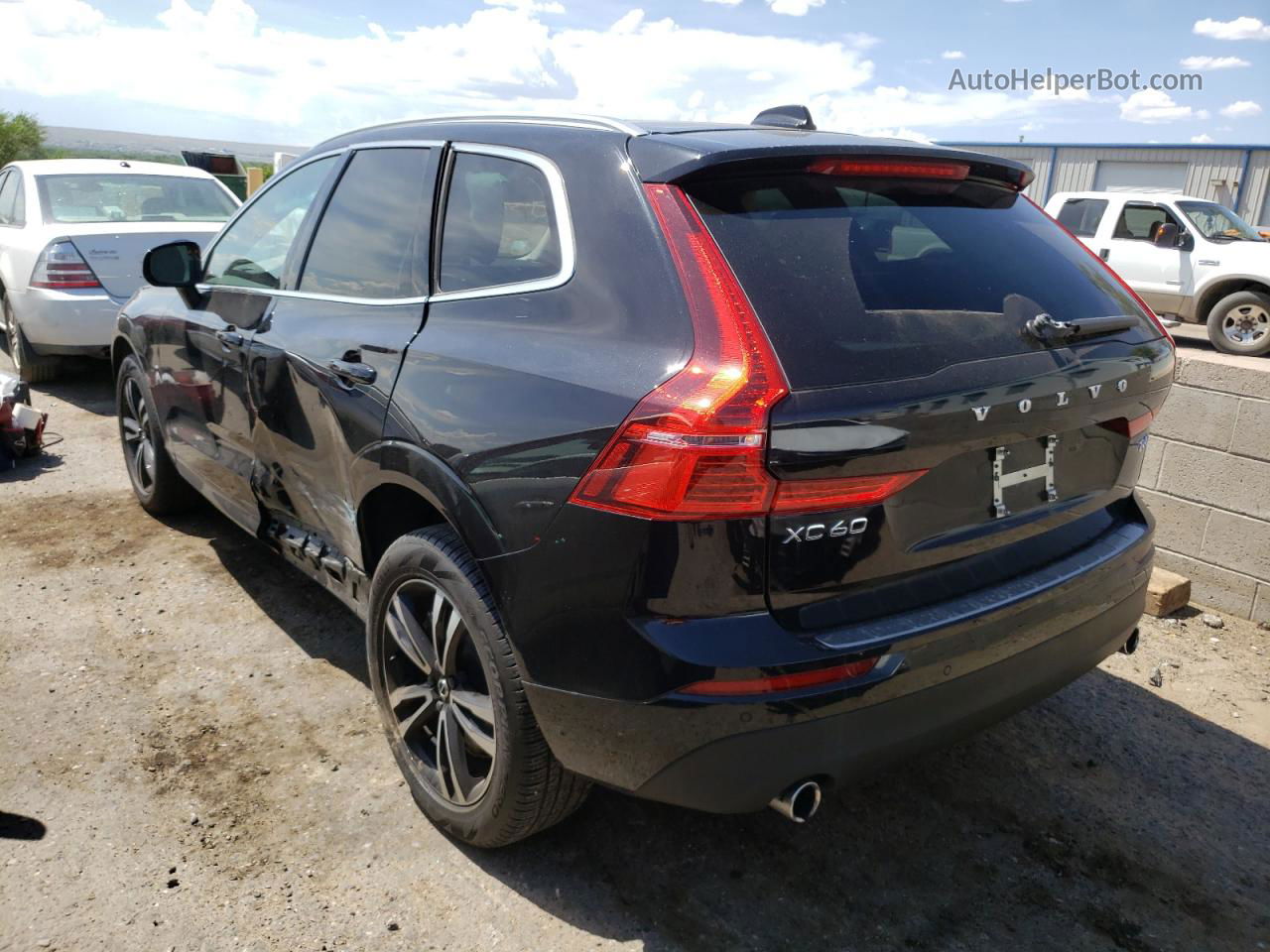 Price & History 2020 Volvo Xc60 T6 Momentum 2.0l 4 vin