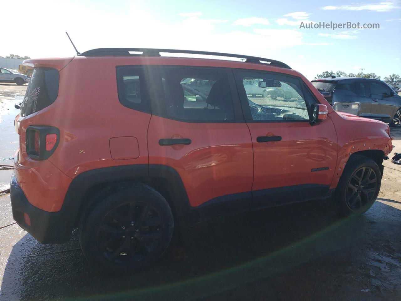 2017 Jeep Renegade Latitude Оранжевый vin: ZACCJABB0HPE68220