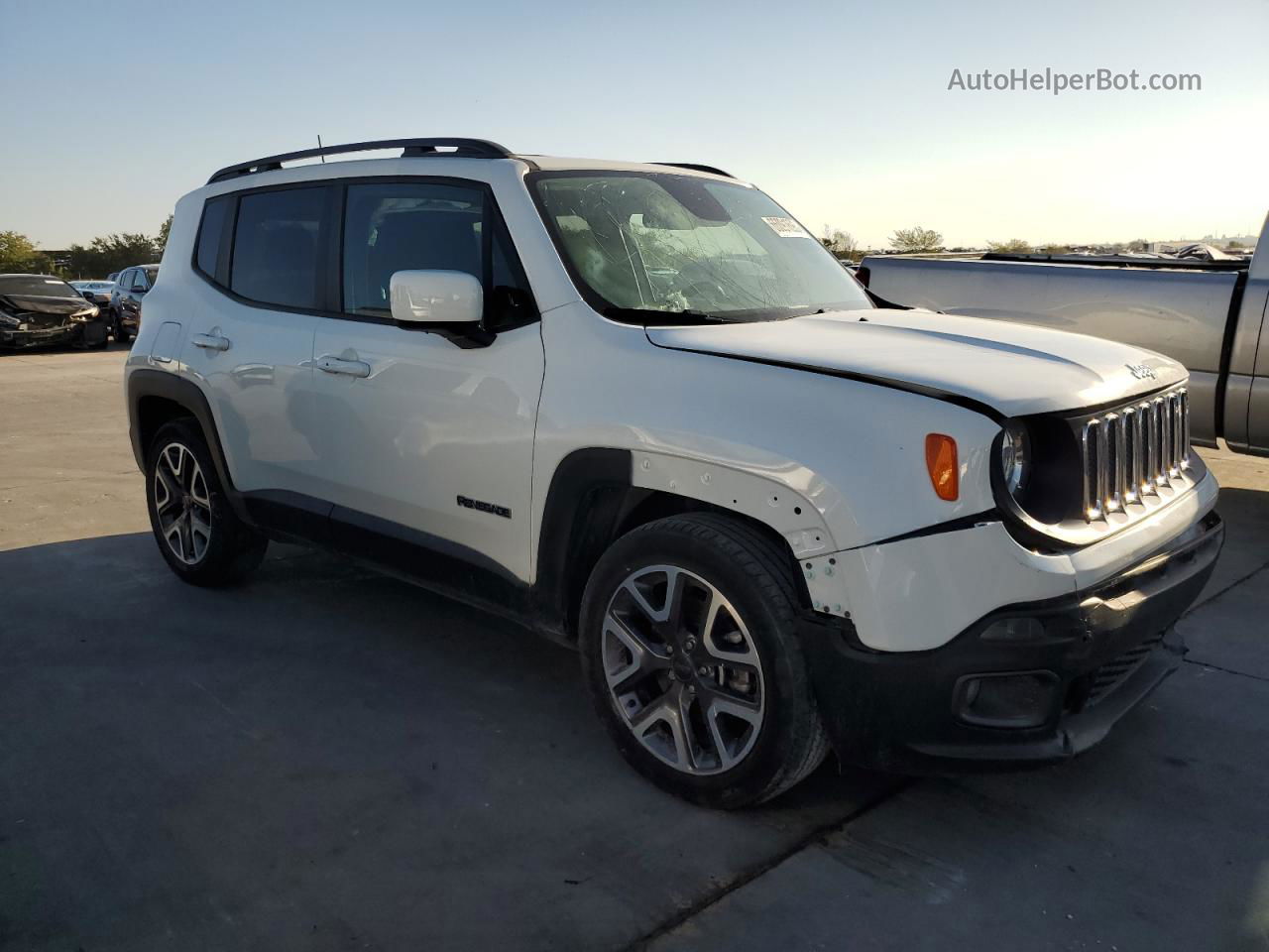 2018 Jeep Renegade Latitude White vin: ZACCJABB0JPH69723