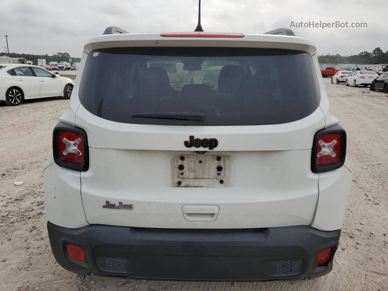 2018 Jeep Renegade Latitude White vin: ZACCJABB1JPH24662