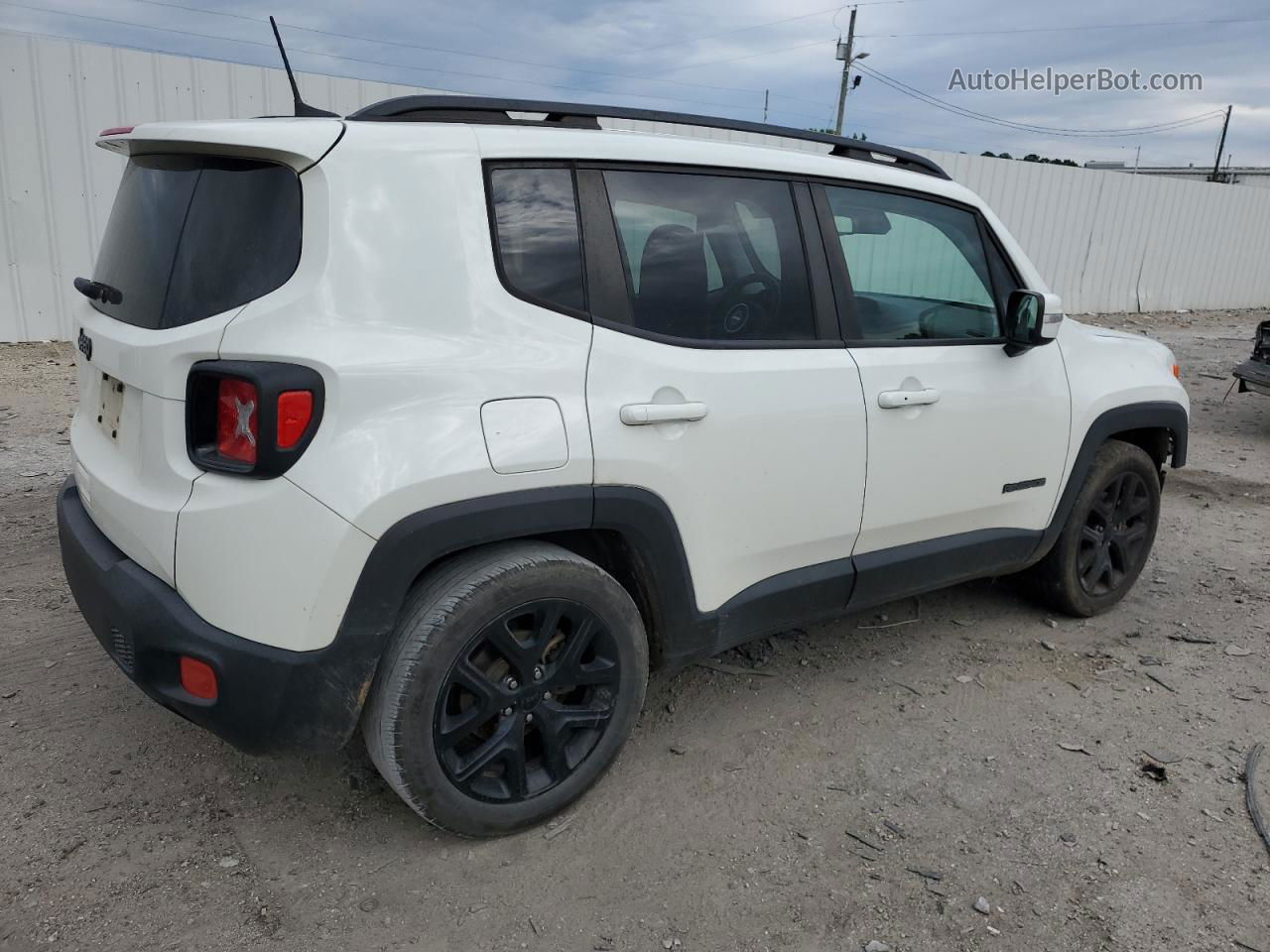 2018 Jeep Renegade Latitude White vin: ZACCJABB3JPG90126