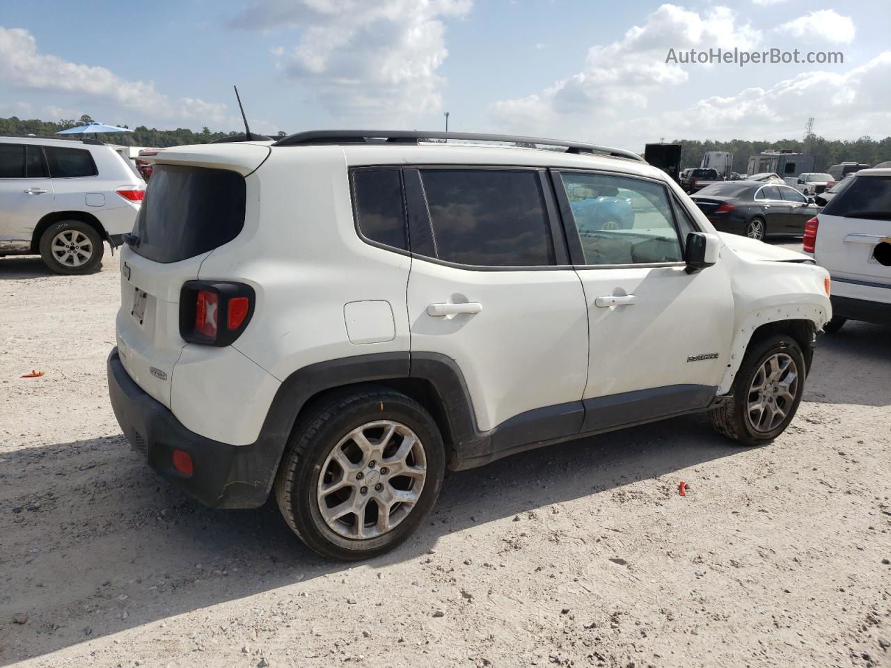 2018 Jeep Renegade Latitude Белый vin: ZACCJABB4JPG89079