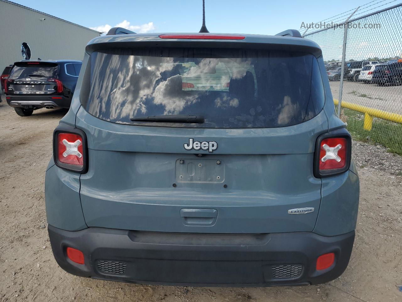 2018 Jeep Renegade Latitude Gray vin: ZACCJABB4JPJ32945