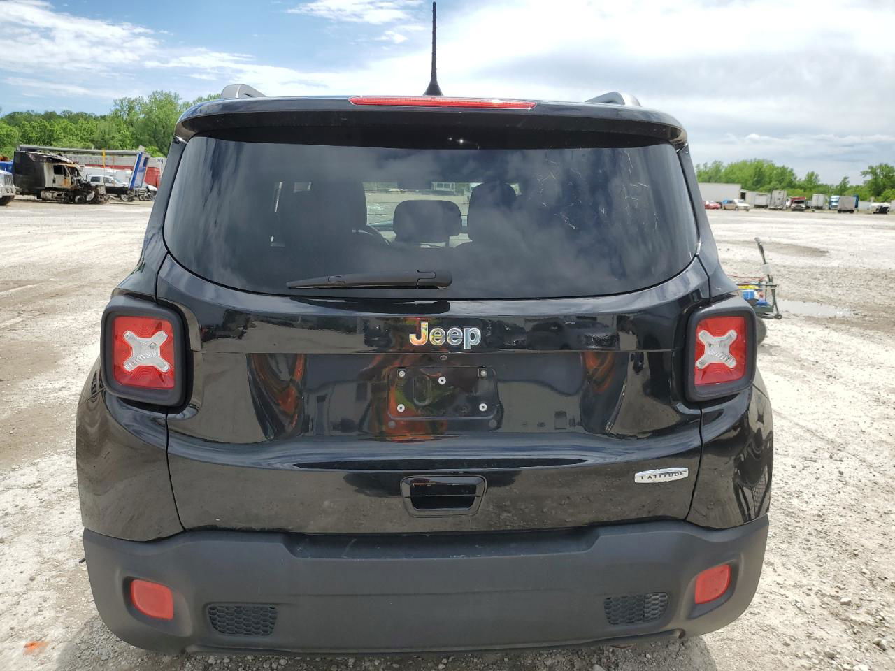 2018 Jeep Renegade Latitude Black vin: ZACCJABB5JPJ57045