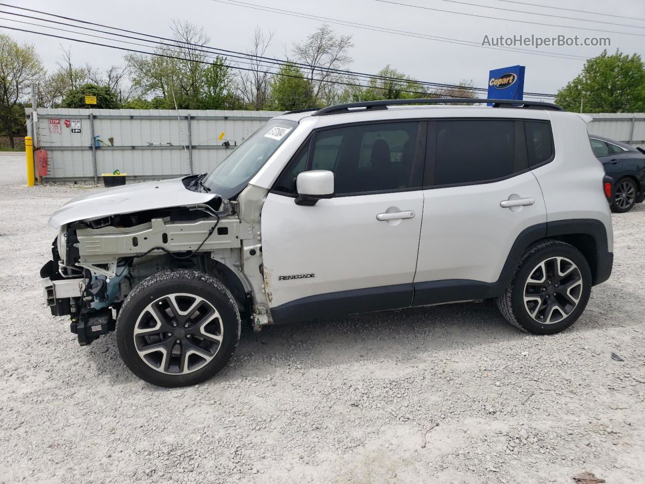 2018 Jeep Renegade Latitude Серебряный vin: ZACCJABB6JPJ59824