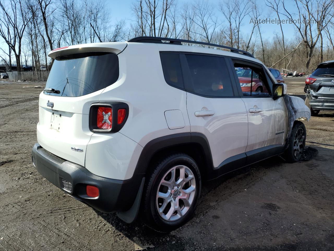 2017 Jeep Renegade Latitude White vin: ZACCJABB7HPG08571