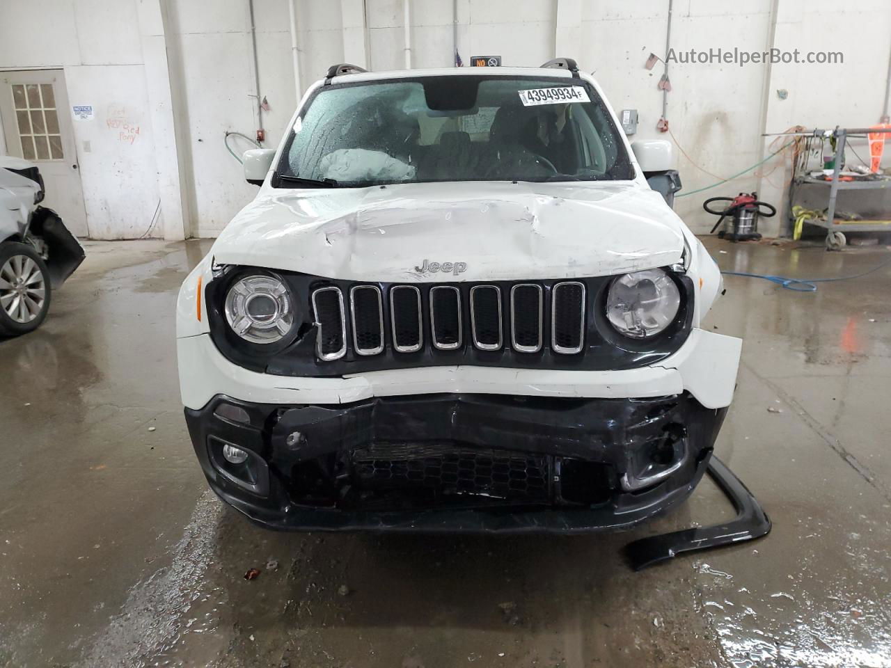 2018 Jeep Renegade Latitude White vin: ZACCJABB7JPJ08123