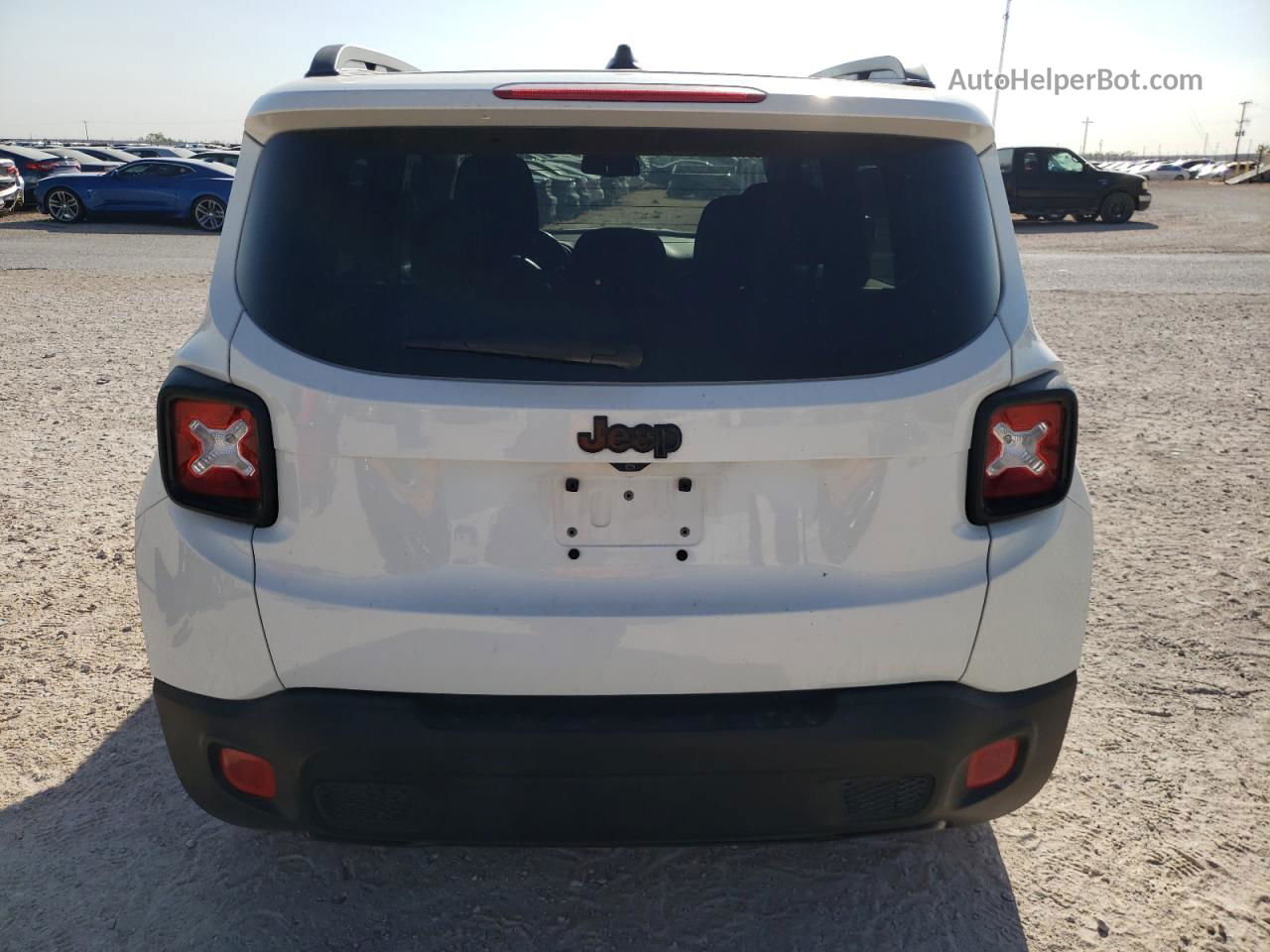 2017 Jeep Renegade Latitude White vin: ZACCJABBXHPF54604