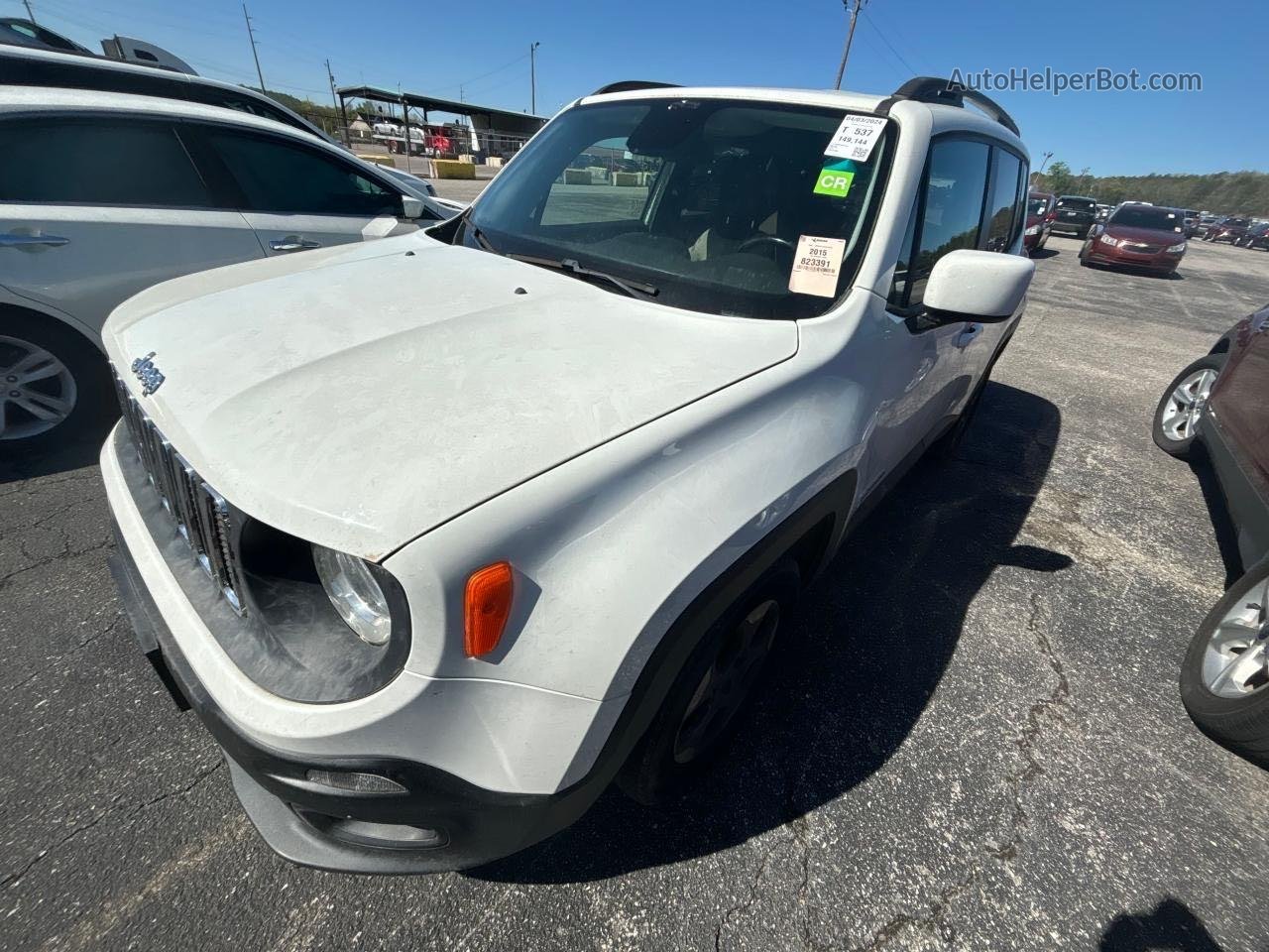 2015 Jeep Renegade Latitude White vin: ZACCJABH0FPB57762