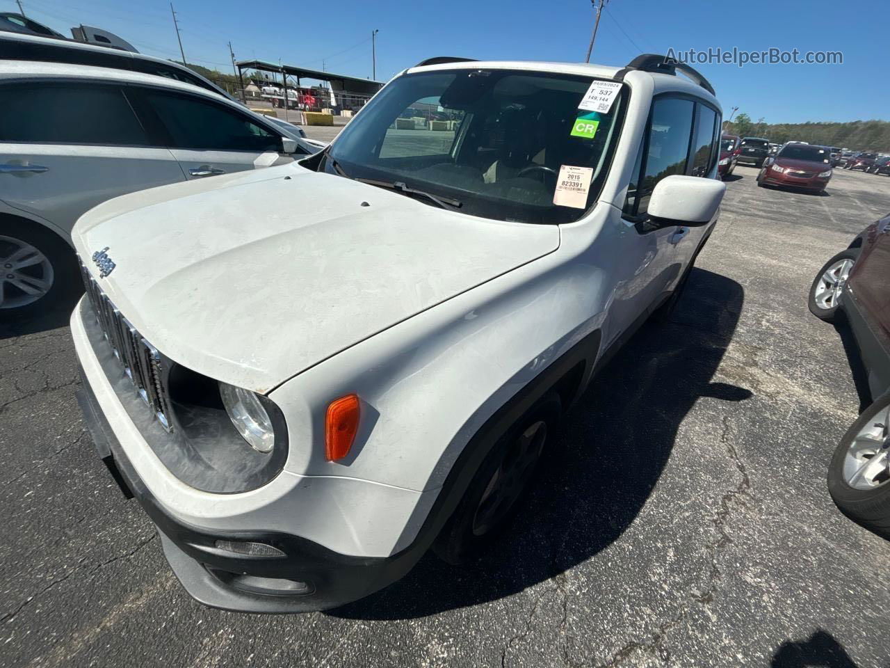 2015 Jeep Renegade Latitude White vin: ZACCJABH0FPB57762