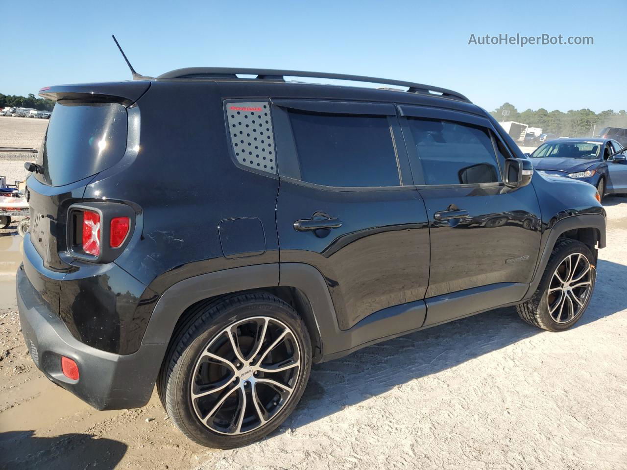 2017 Jeep Renegade Latitude Black vin: ZACCJABH4HPF39911