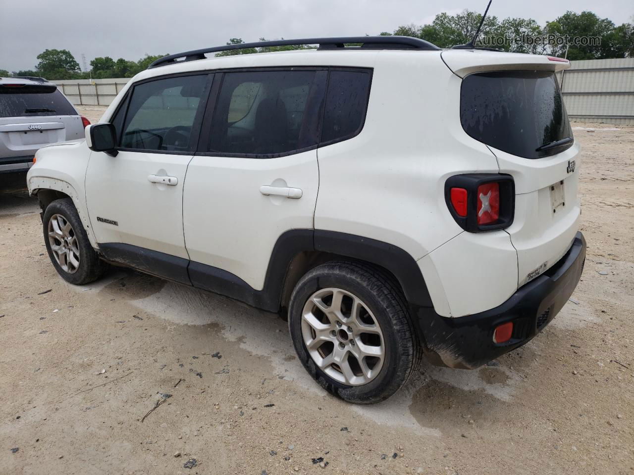 2015 Jeep Renegade Latitude White vin: ZACCJABT0FPB54503