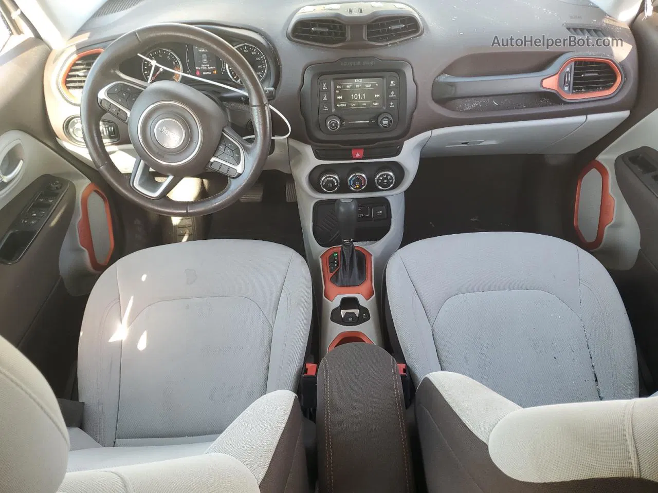 2015 Jeep Renegade Latitude Tan vin: ZACCJABT0FPB66888