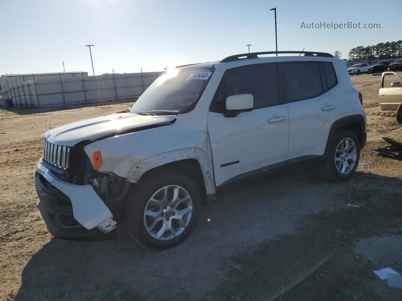 2015 Jeep Renegade Latitude White vin: ZACCJABT0FPB72151