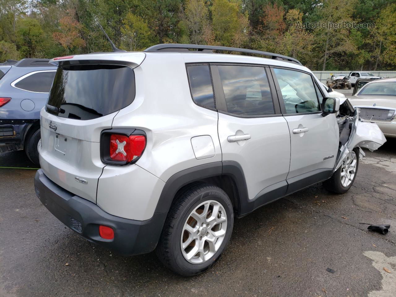 2015 Jeep Renegade Latitude Серебряный vin: ZACCJABT0FPB72376