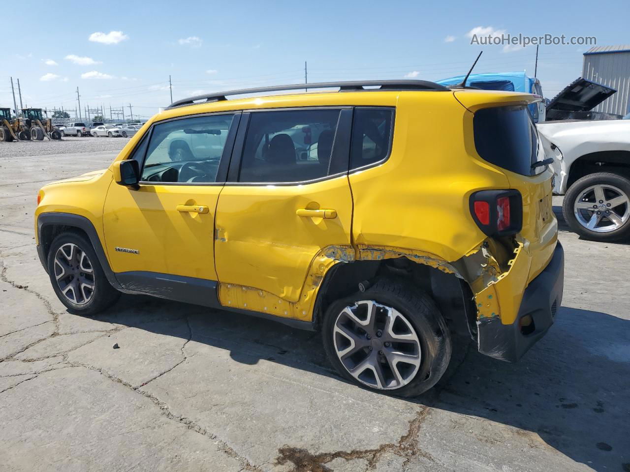 2015 Jeep Renegade Latitude Желтый vin: ZACCJABT1FPC21536