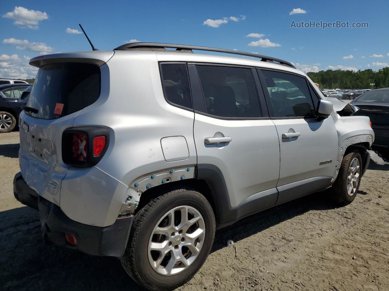 2015 Jeep Renegade Latitude Silver vin: ZACCJABT2FPB80513