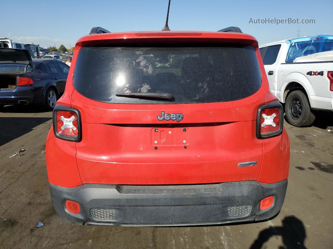 2015 Jeep Renegade Latitude Red vin: ZACCJABT2FPB95349