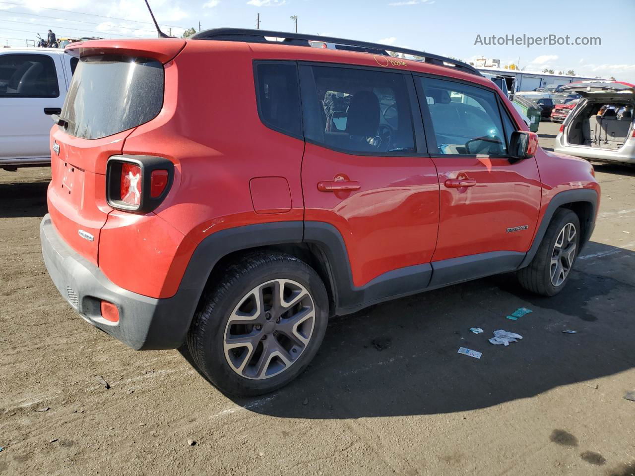 2015 Jeep Renegade Latitude Red vin: ZACCJABT2FPB95349