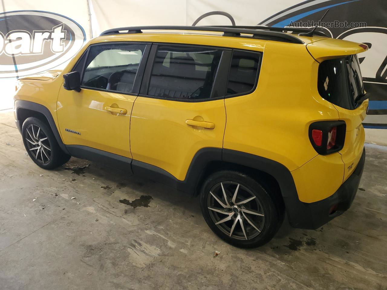 2015 Jeep Renegade Latitude Yellow vin: ZACCJABT3FPB51327