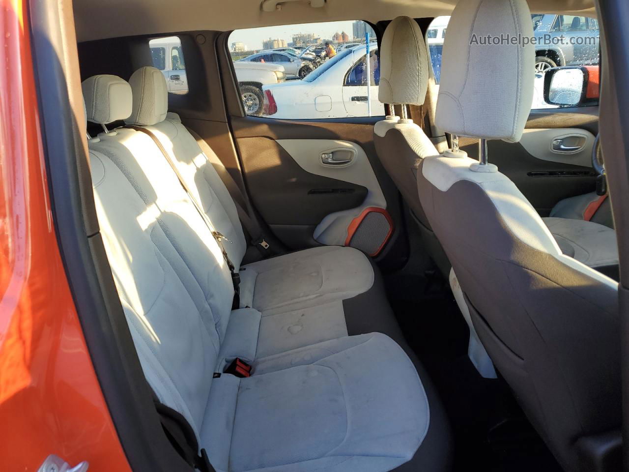 2015 Jeep Renegade Latitude Orange vin: ZACCJABT3FPB99118