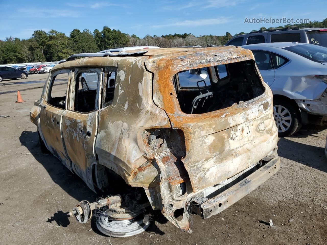 2015 Jeep Renegade Latitude Burn vin: ZACCJABT5FPB93966