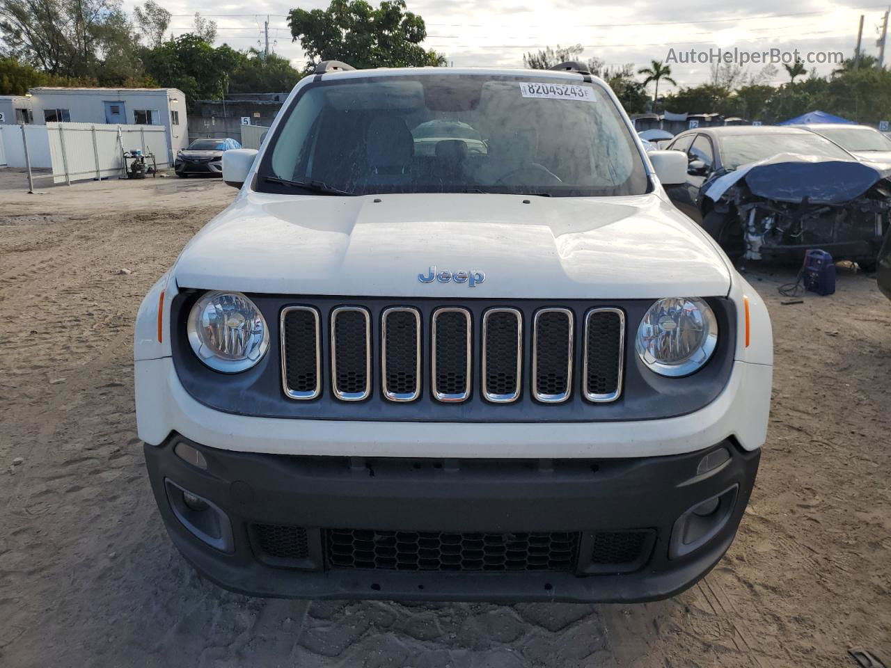 2015 Jeep Renegade Latitude White vin: ZACCJABT7FPB40699