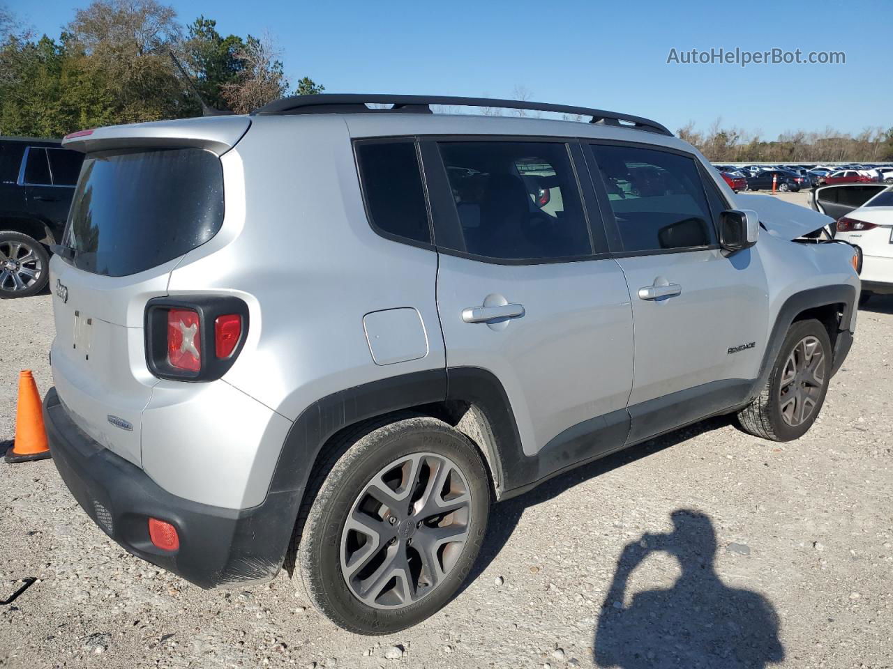 2015 Jeep Renegade Latitude Silver vin: ZACCJABT8FPB22602