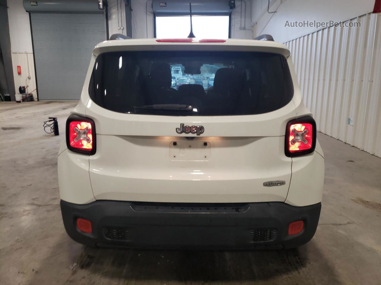 2015 Jeep Renegade Latitude White vin: ZACCJABT8FPB44776