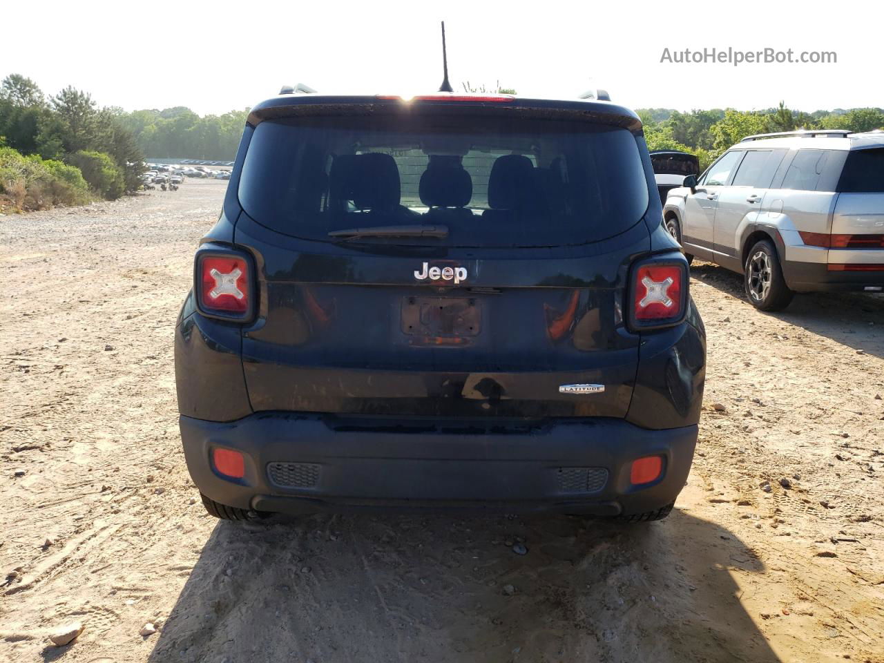 2015 Jeep Renegade Latitude Черный vin: ZACCJABT8FPB88373