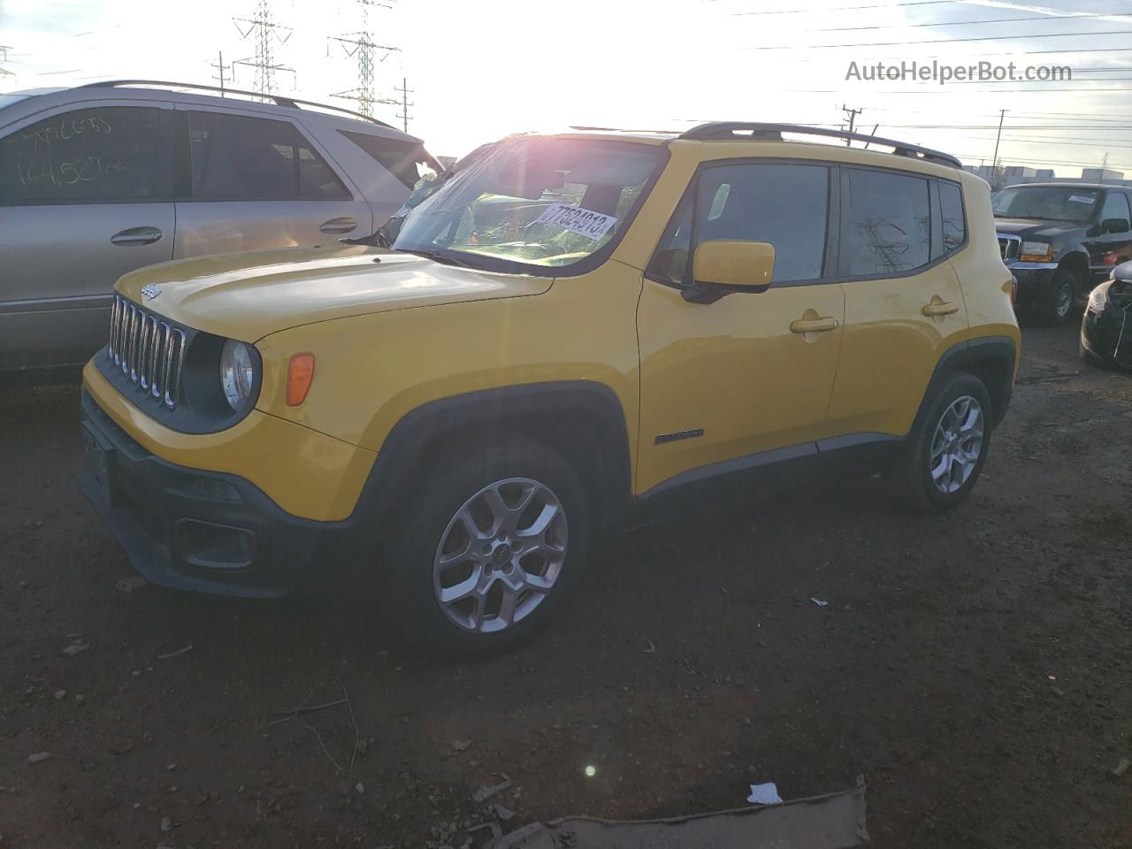 2015 Jeep Renegade Latitude Желтый vin: ZACCJABT9FPB45662