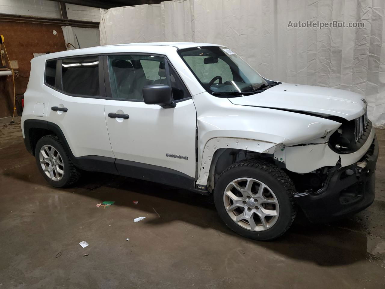 2015 Jeep Renegade Sport White vin: ZACCJBAT0FPB65102