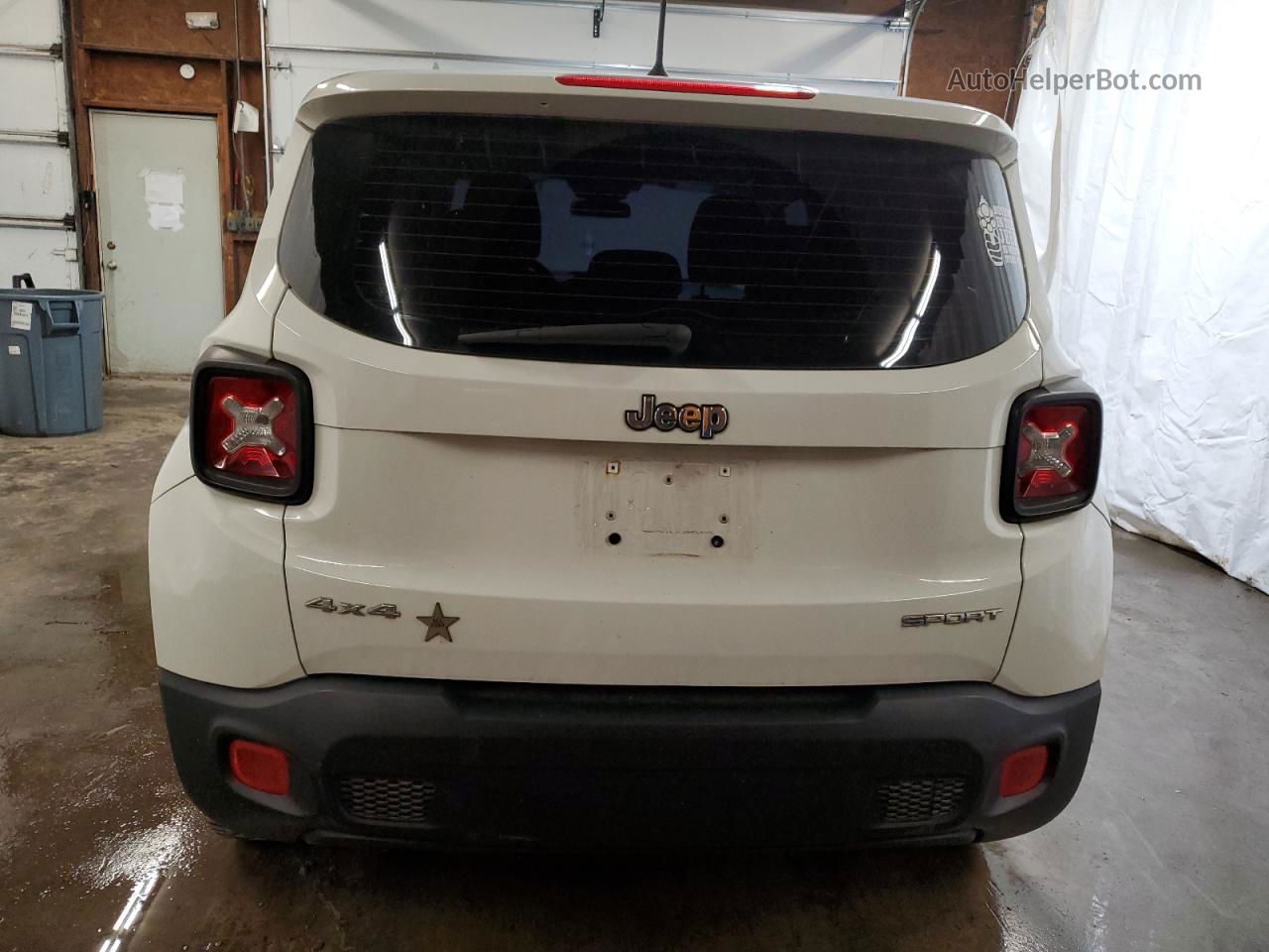 2015 Jeep Renegade Sport White vin: ZACCJBAT0FPB65102