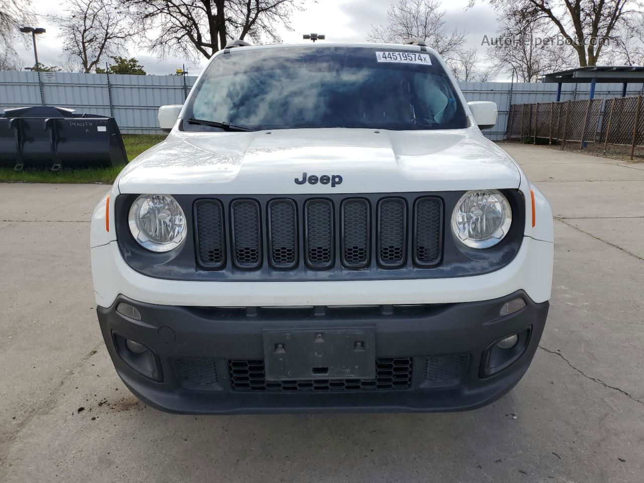 2017 Jeep Renegade Latitude White vin: ZACCJBBB0HPF39809