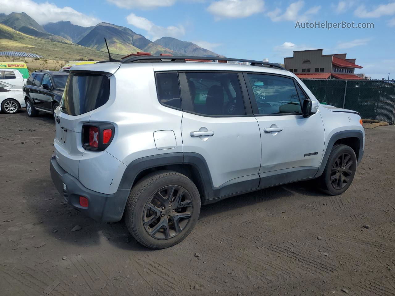 2018 Jeep Renegade Latitude Silver vin: ZACCJBBB0JPH10922