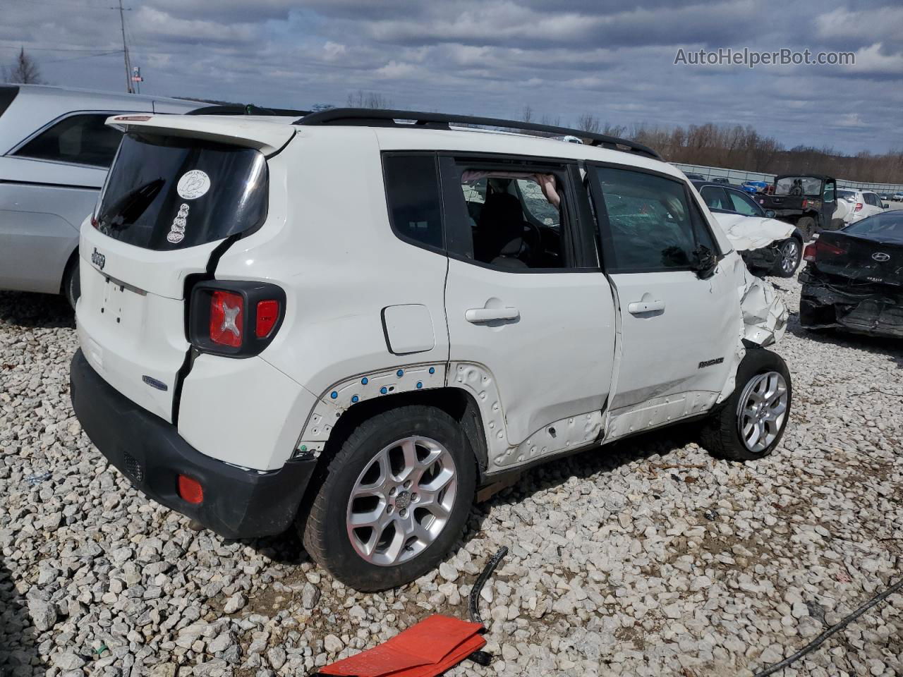 2018 Jeep Renegade Latitude Белый vin: ZACCJBBB0JPJ32513