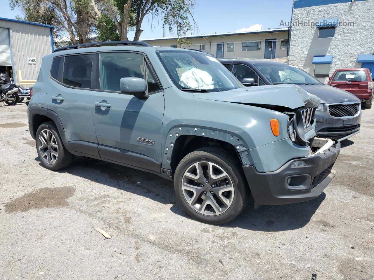 2018 Jeep Renegade Latitude Gray vin: ZACCJBBB2JPJ38975