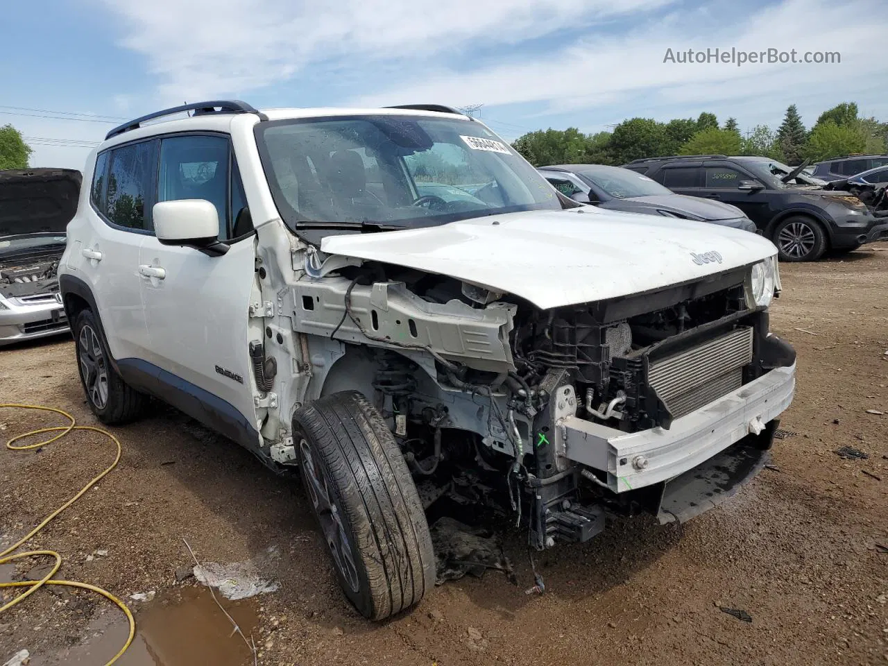 2018 Jeep Renegade Latitude White vin: ZACCJBBB5JPJ29901