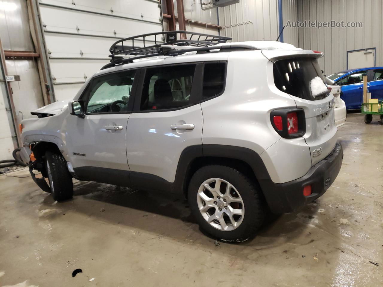 2017 Jeep Renegade Latitude Серебряный vin: ZACCJBBB6HPF95088