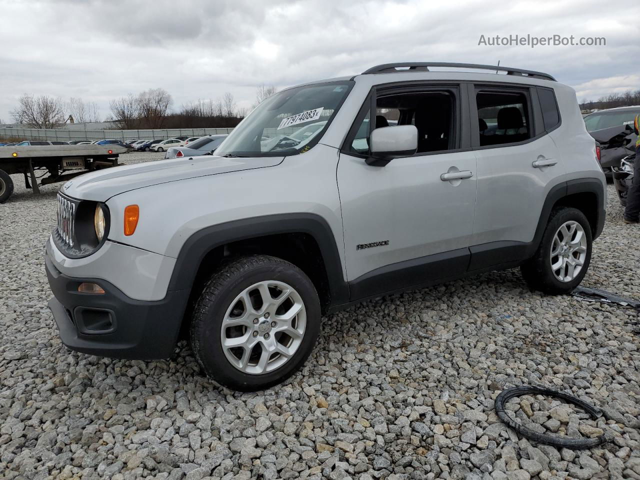 2018 Jeep Renegade Latitude Silver vin: ZACCJBBB8JPG76759