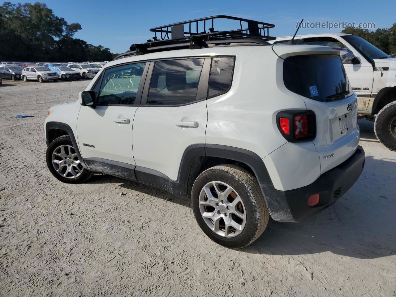 2017 Jeep Renegade Latitude White vin: ZACCJBBB9HPF51456