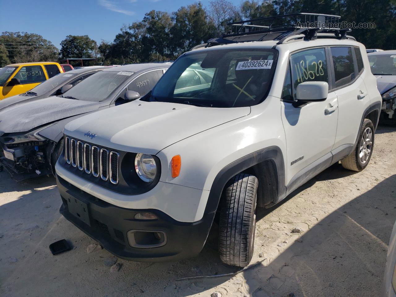 2017 Jeep Renegade Latitude White vin: ZACCJBBB9HPF51456