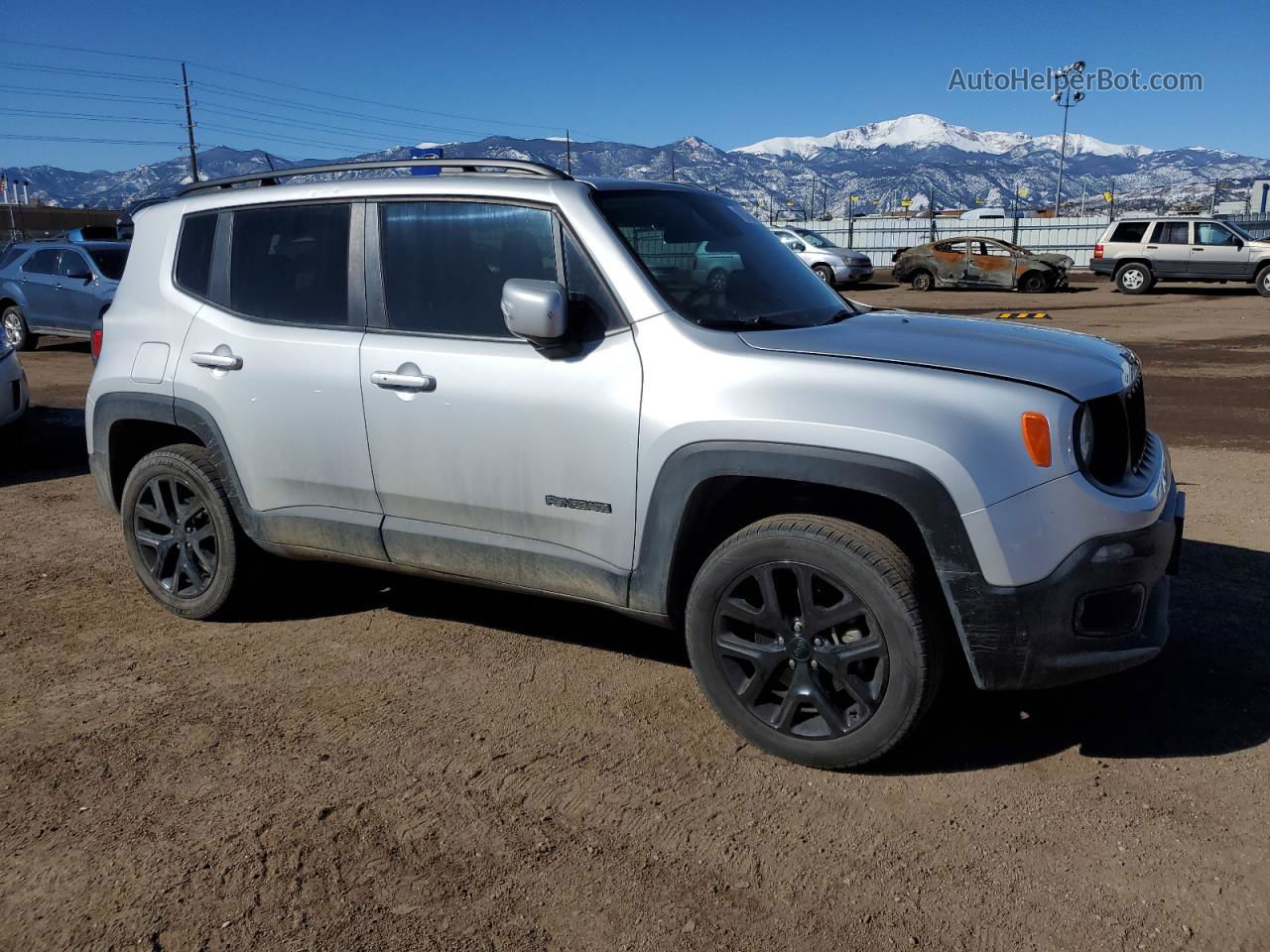 2017 Jeep Renegade Latitude Silver vin: ZACCJBBB9HPF90886