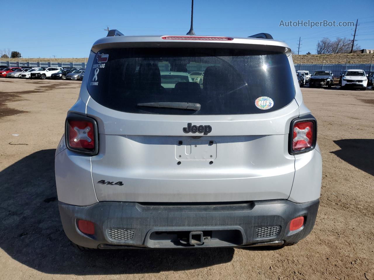 2017 Jeep Renegade Latitude Silver vin: ZACCJBBB9HPF90886