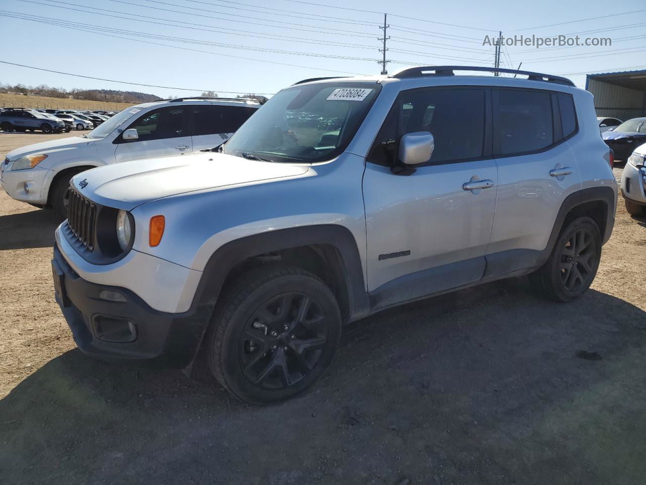 2017 Jeep Renegade Latitude Серебряный vin: ZACCJBBB9HPF90886