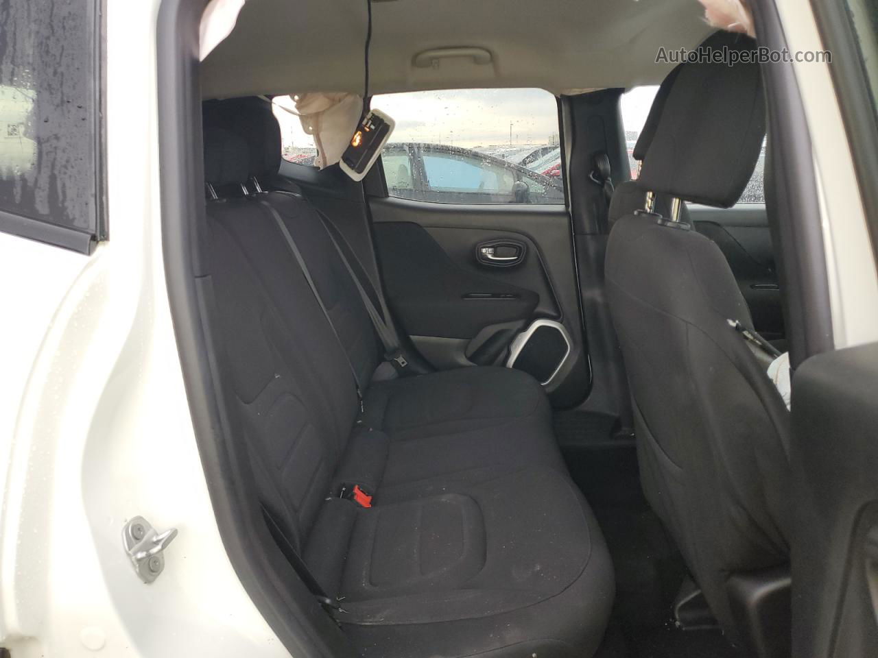 2018 Jeep Renegade Latitude White vin: ZACCJBBB9JPJ16102