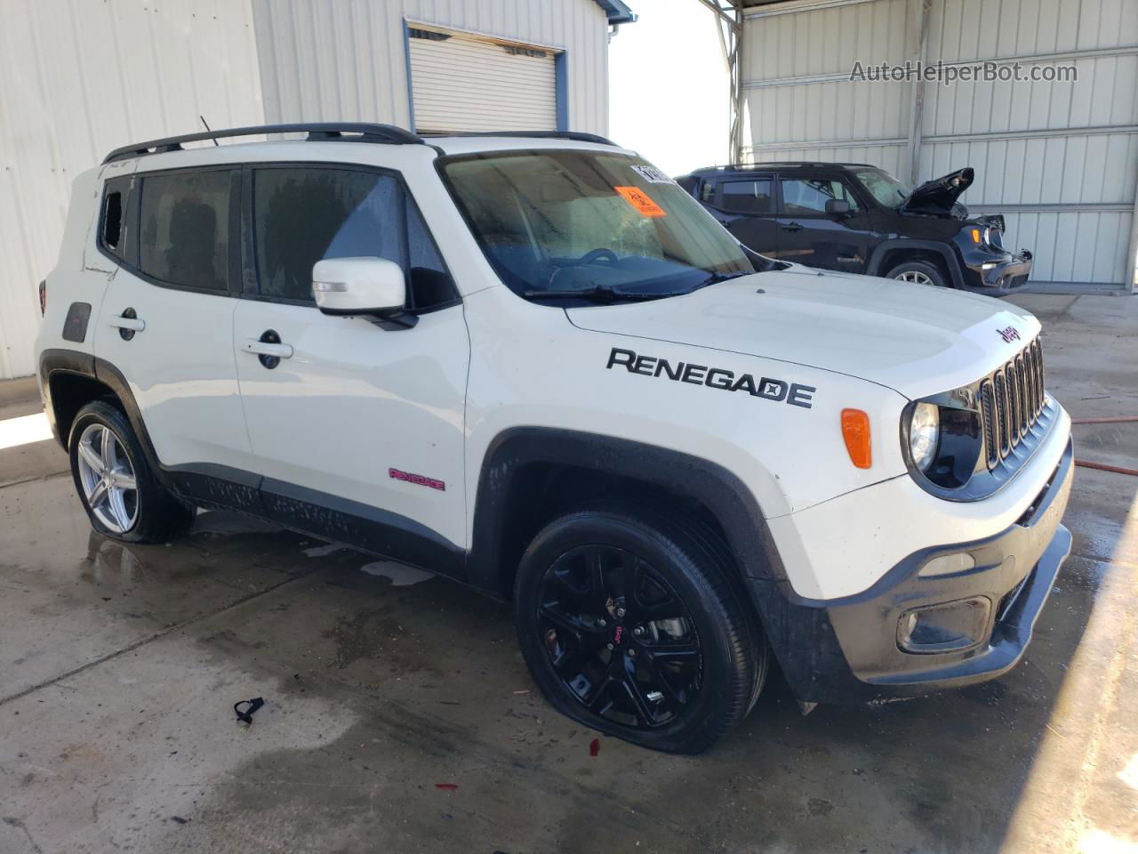 2017 Jeep Renegade Latitude White vin: ZACCJBBBXHPG00289